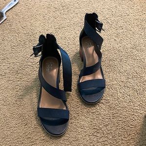 Black and tan thick heels